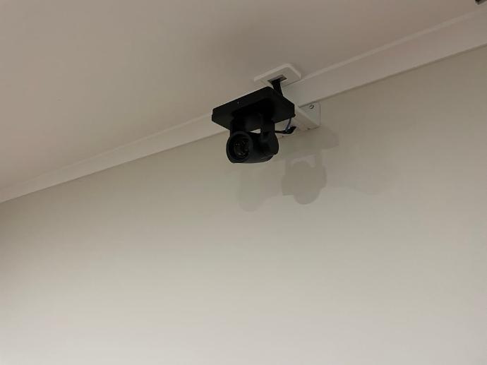 APT AV pan tilt zoom camera